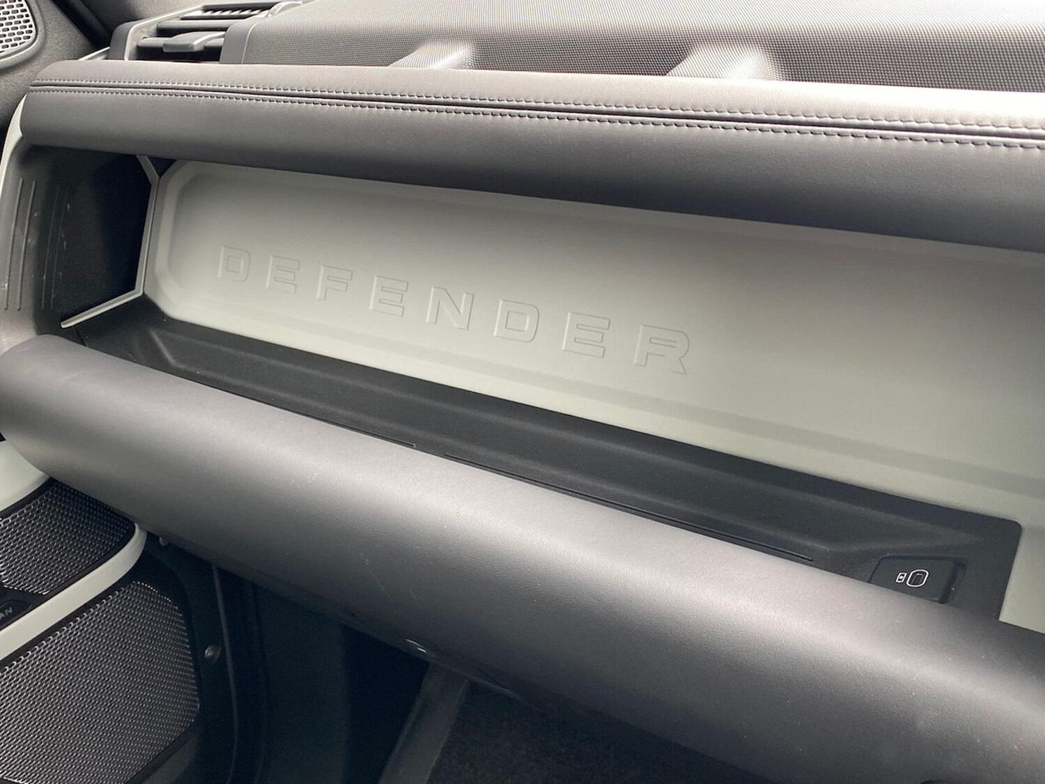 Used Land Rover Defender 2024 for sale - 78193807: Photo 38