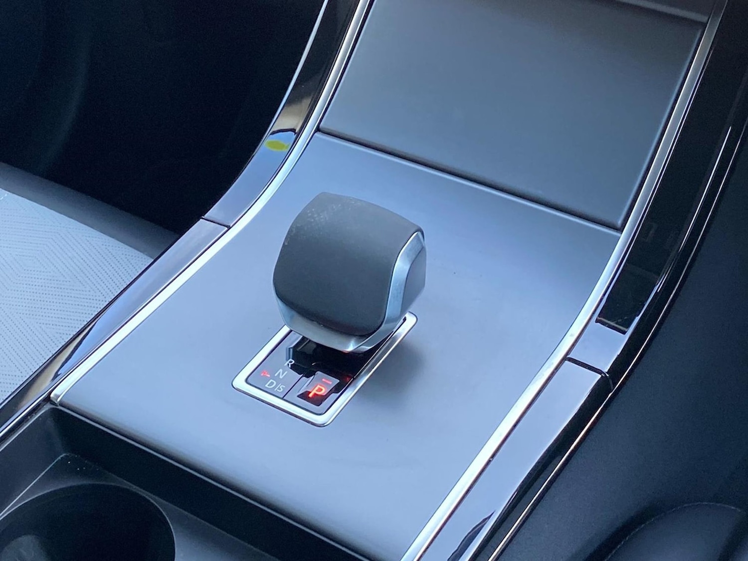 Used Land Rover Range Rover Velar 2024 for sale - 77542449: Photo 13