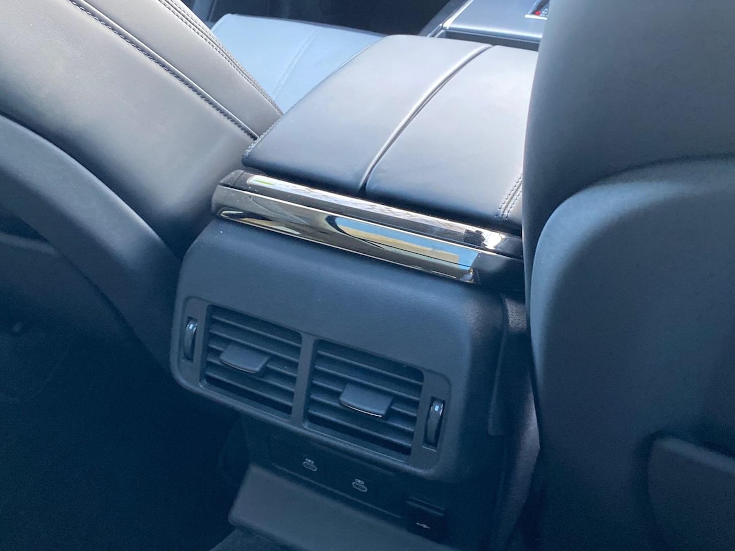 Used Land Rover Range Rover Velar 2024 for sale - 77542449: Photo 18