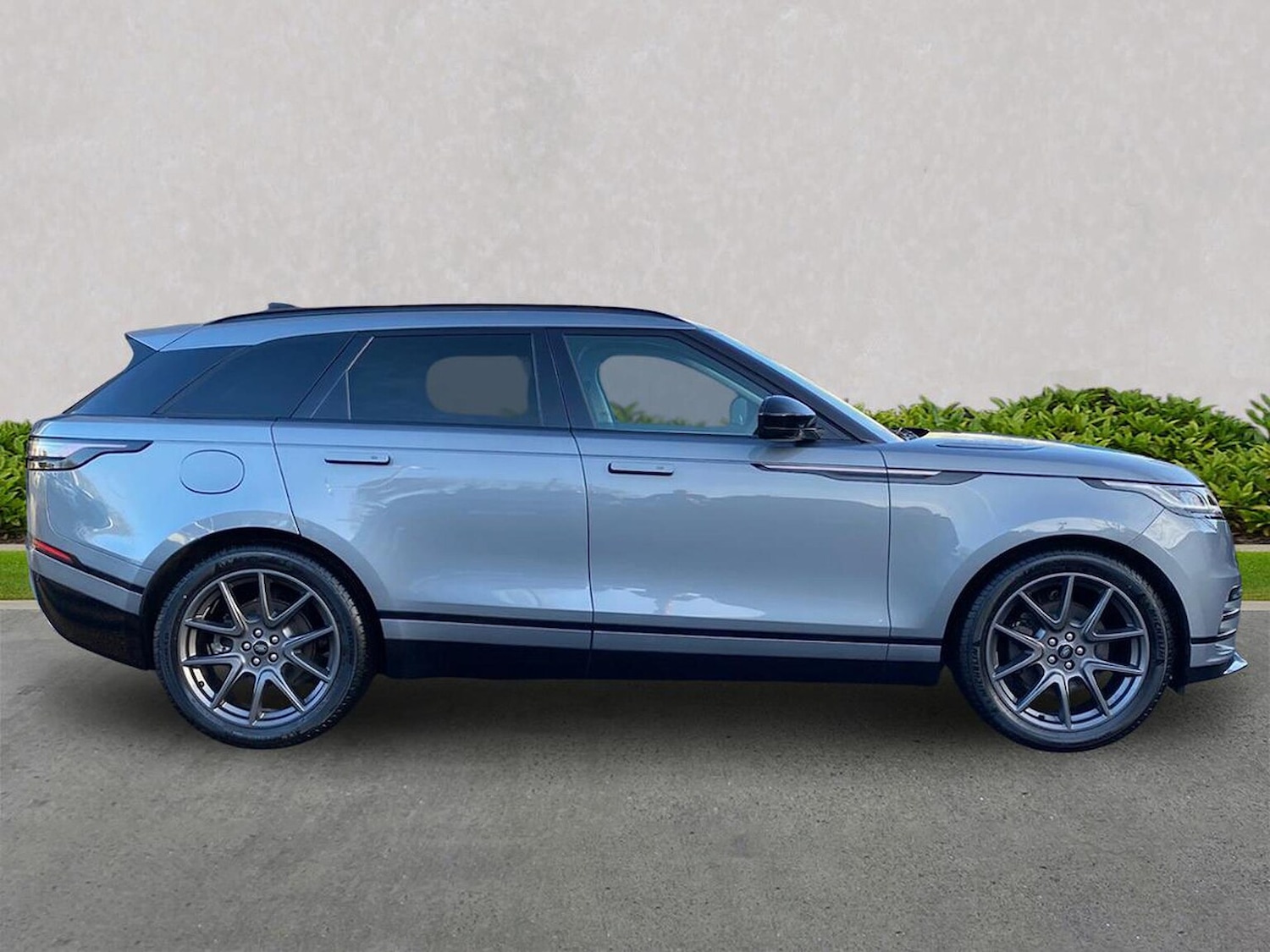 Used Land Rover Range Rover Velar 2024 for sale - 77542449: Photo 5