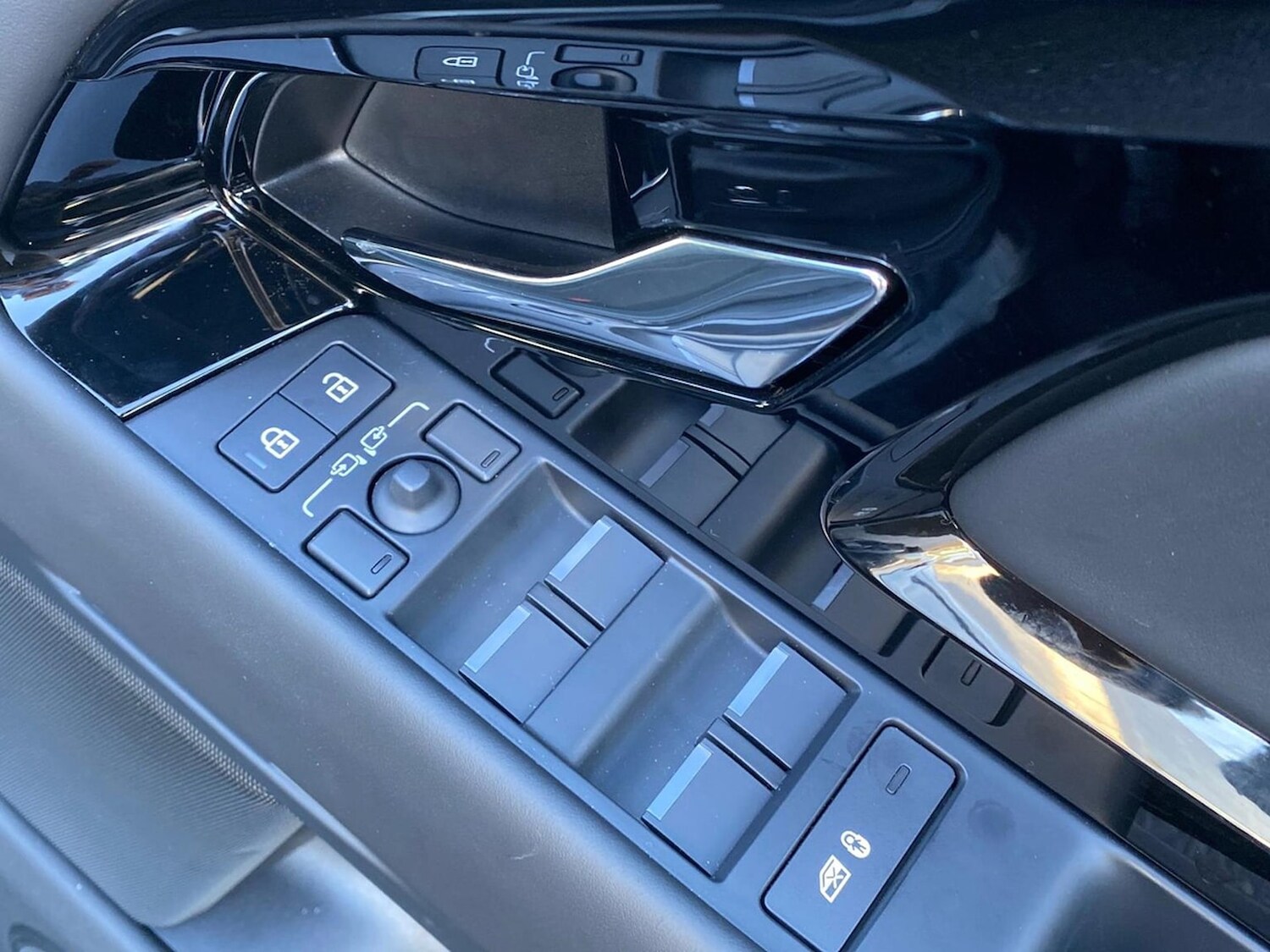 Used Land Rover Range Rover Evoque 2025 for sale - 77487805: Photo 23