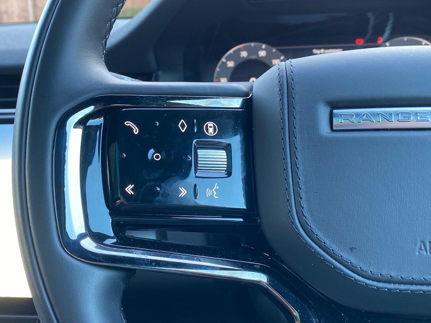 Used Land Rover Range Rover Evoque 2025 for sale - 77487805: Photo 29