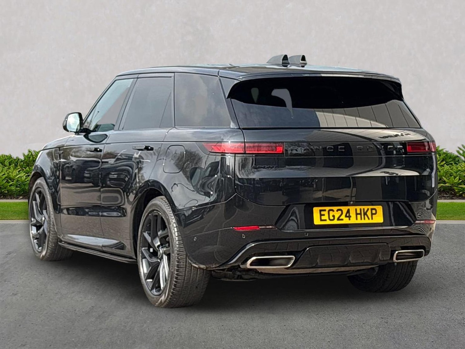 Used Land Rover Range Rover Sport 2024 for sale - 78193791: Photo 2