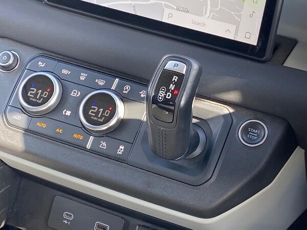 Used Land Rover Defender 2021 for sale - 76193202: Photo 13