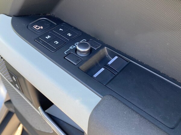 Used Land Rover Defender 2021 for sale - 76193202: Photo 23