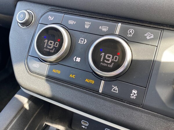Used Land Rover Defender 2021 for sale - 76193202: Photo 36