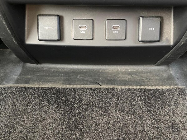 Used Land Rover Defender 2021 for sale - 76193202: Photo 37