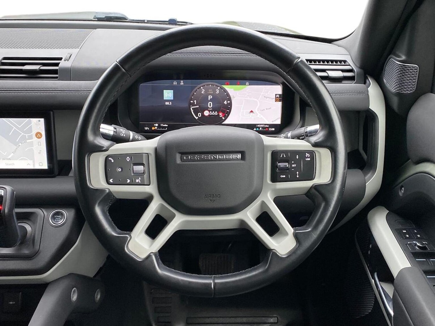 Used Land Rover Defender 2021 for sale - 77564230: Photo 15