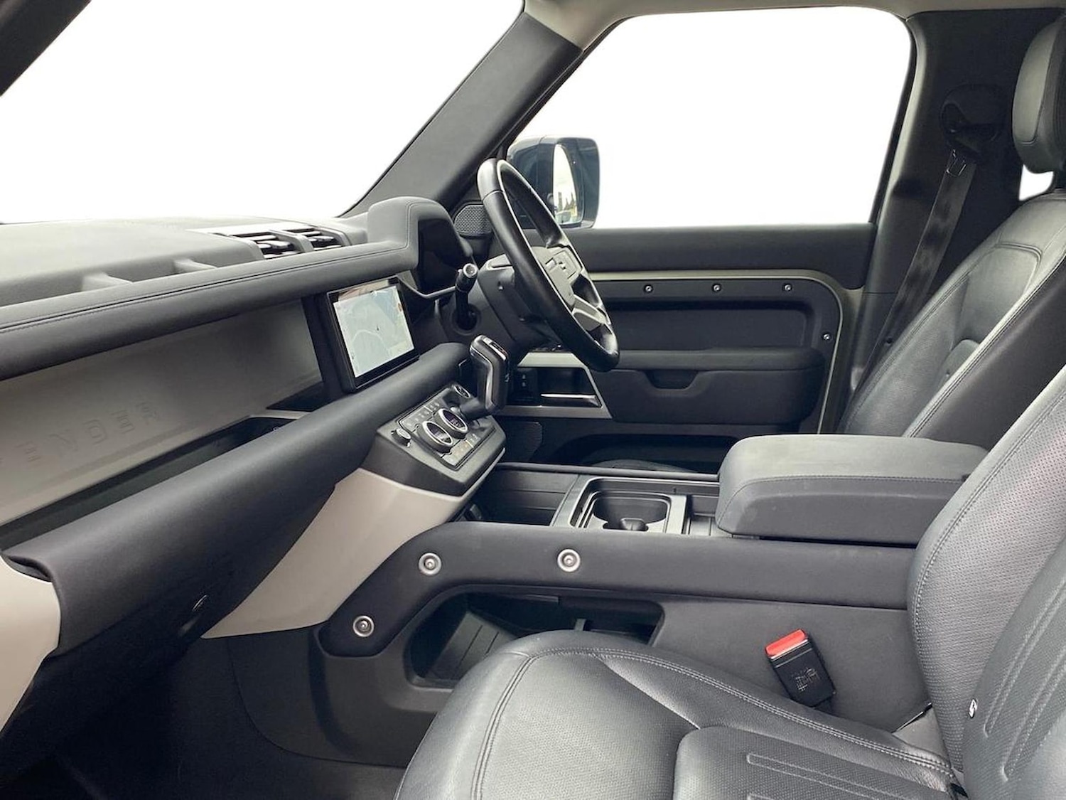 Used Land Rover Defender 2021 for sale - 77564230: Photo 3