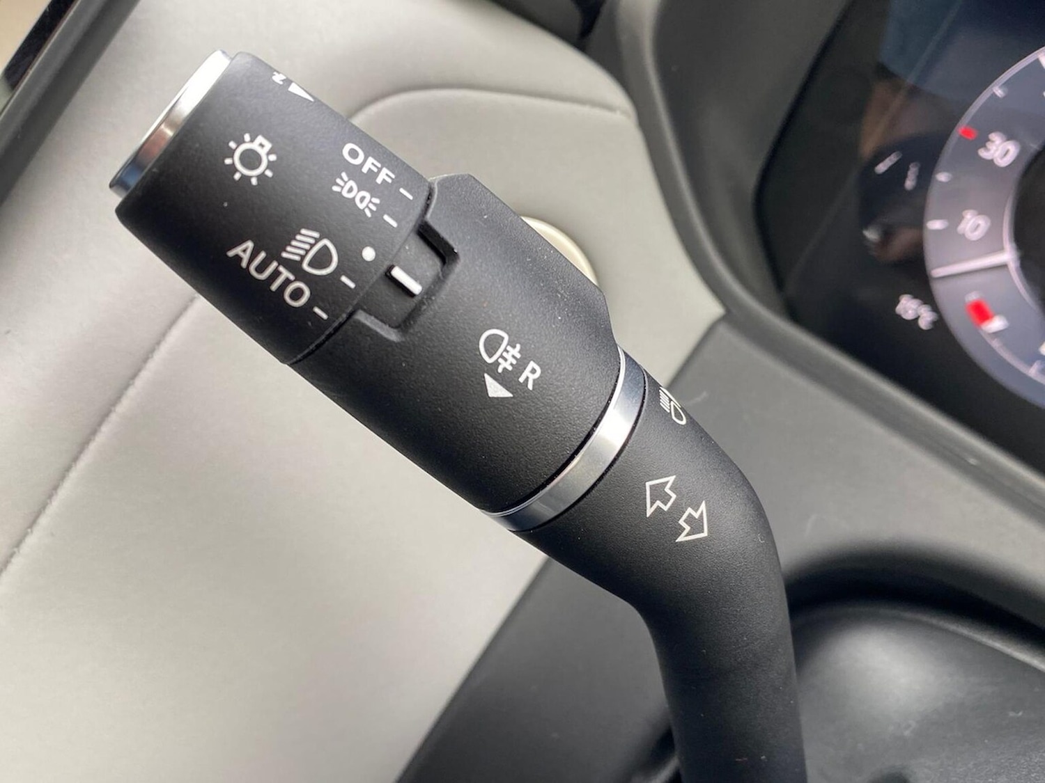 Used Land Rover Range Rover Velar 2025 for sale - 76149437: Photo 39