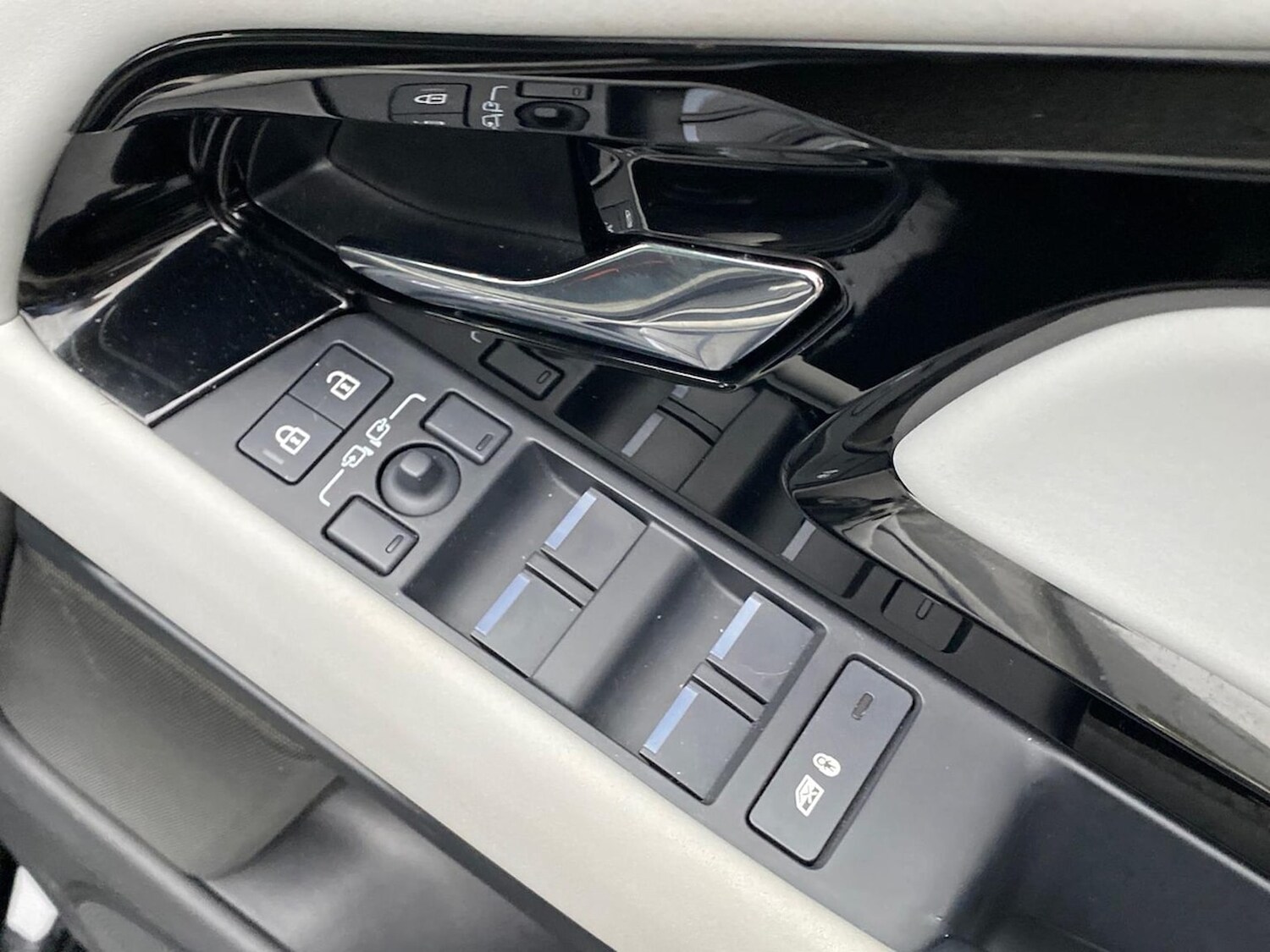 Used Land Rover Range Rover Evoque 2025 for sale - 77487723: Photo 23