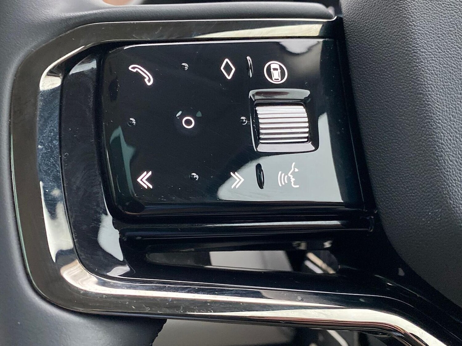 Used Land Rover Range Rover Evoque 2025 for sale - 77487723: Photo 28