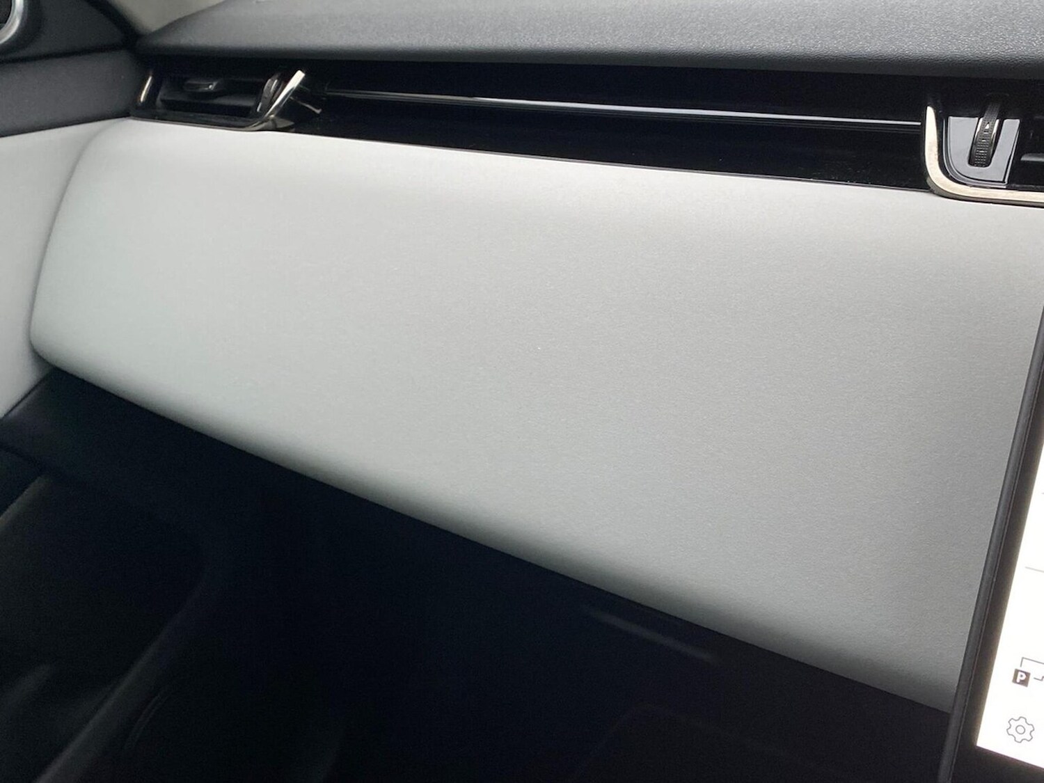 Used Land Rover Range Rover Evoque 2025 for sale - 77487723: Photo 40