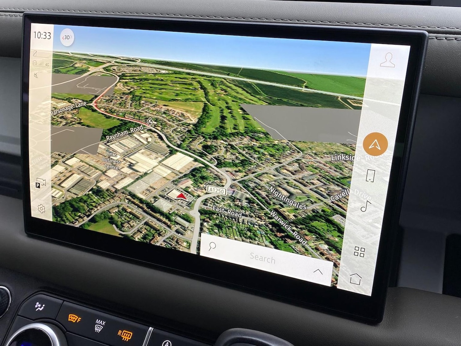 Used Land Rover Defender 2021 for sale - 76969941: Photo 11