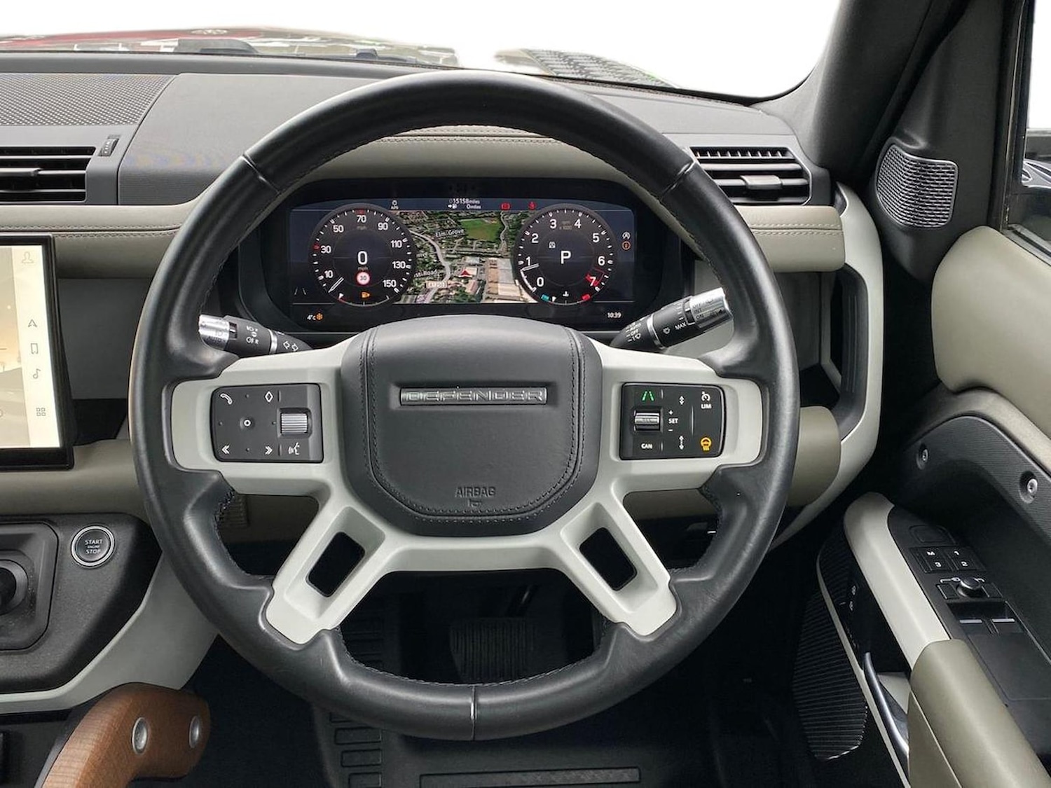 Used Land Rover Defender 2021 for sale - 76969941: Photo 15