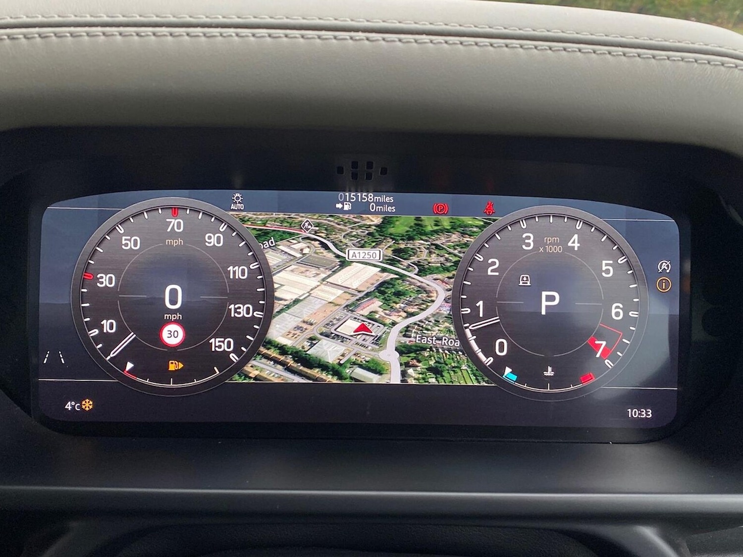 Used Land Rover Defender 2021 for sale - 76969941: Photo 16