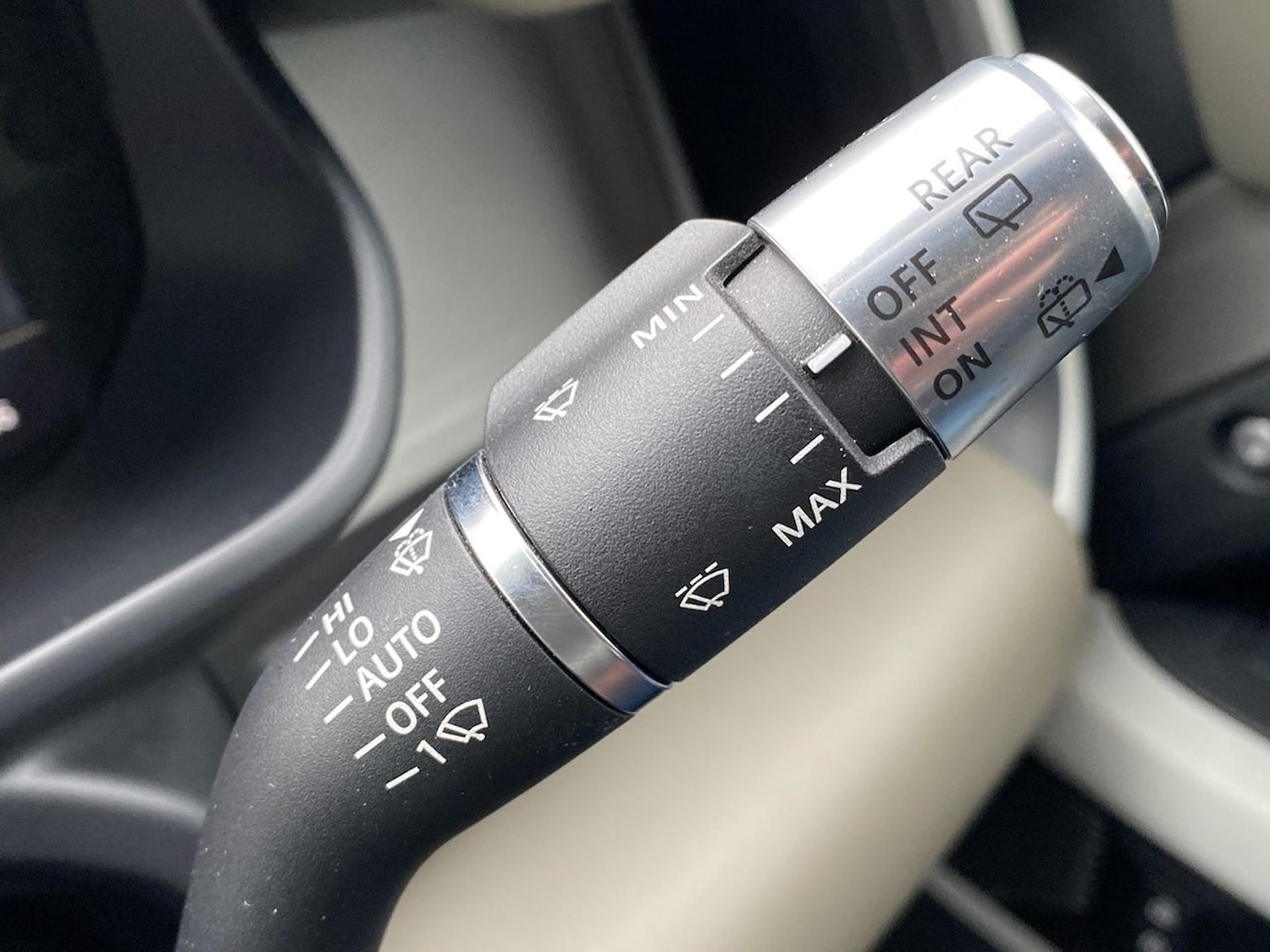 Used Land Rover Defender 2021 for sale - 76969941: Photo 30