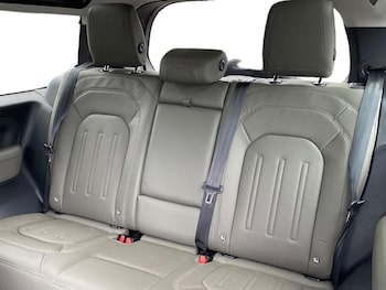 Used Land Rover Defender 2021 for sale - 76969941: Photo