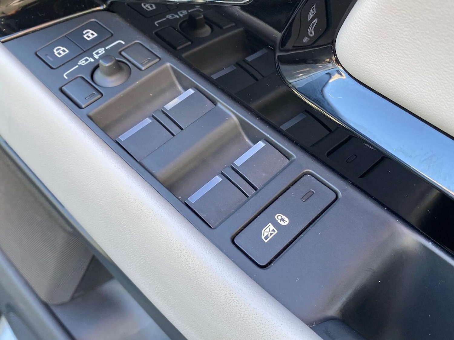 Used Land Rover Range Rover Evoque 2023 for sale - 76751924: Photo 23