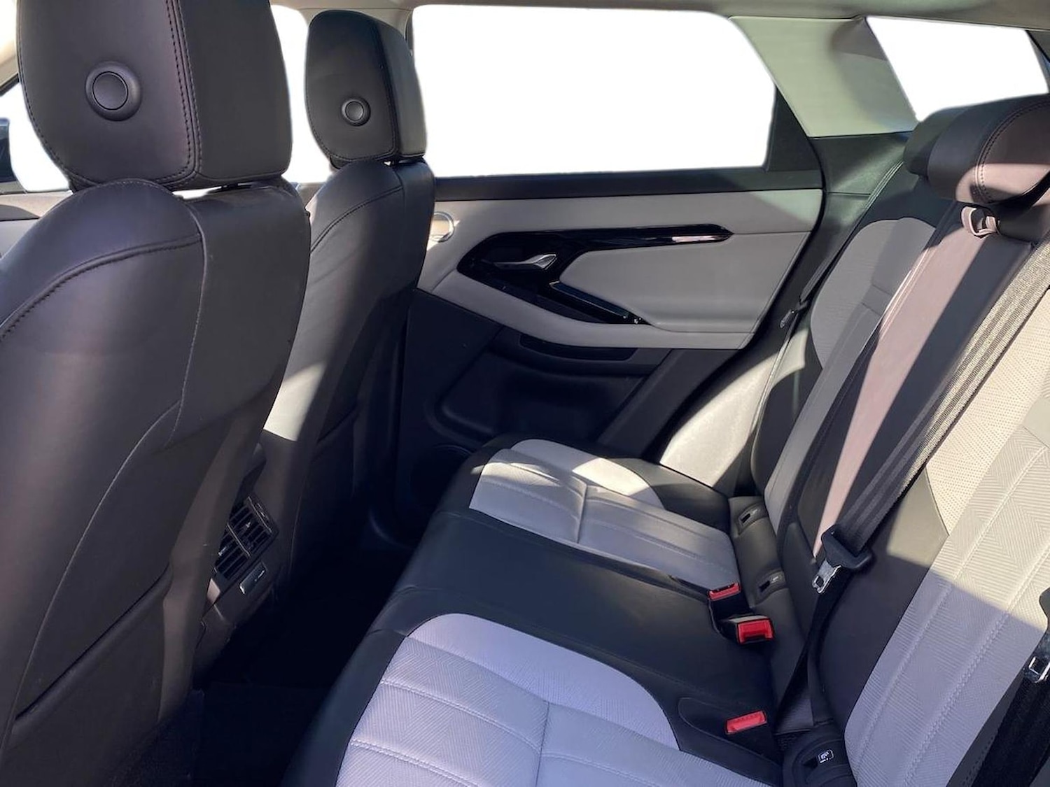 Used Land Rover Range Rover Evoque 2023 for sale - 76751924: Photo 4