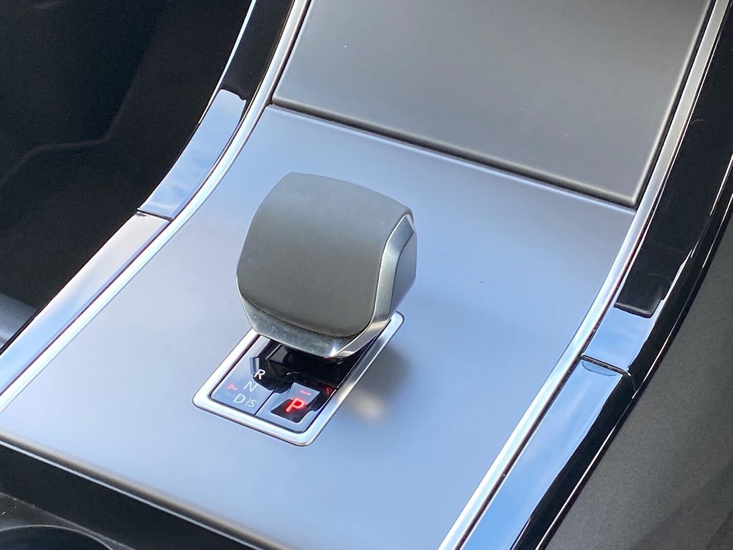 Used Land Rover Range Rover Velar 2023 for sale - 76578319: Photo 13