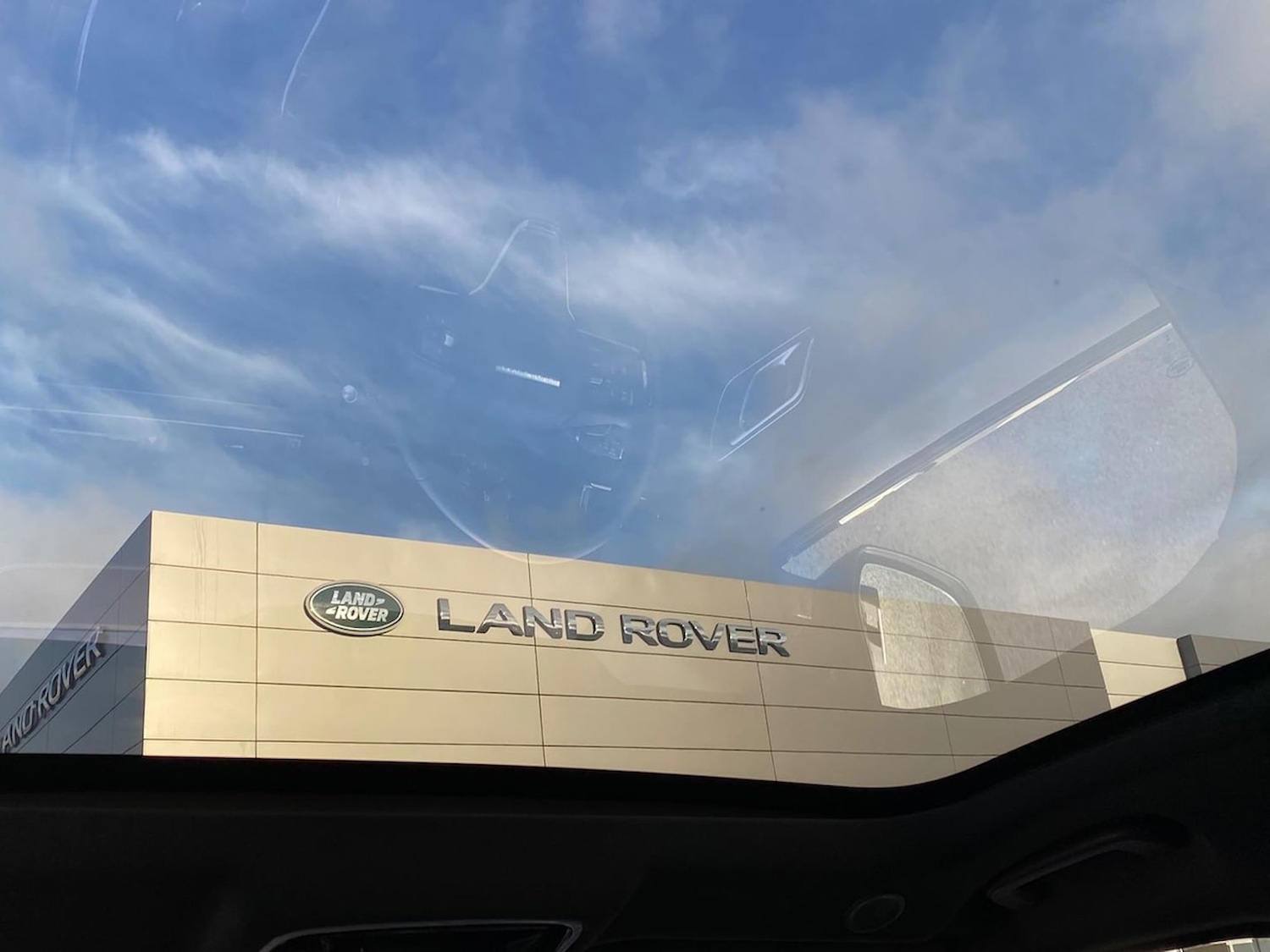 Used Land Rover Range Rover Velar 2023 for sale - 76578319: Photo 21