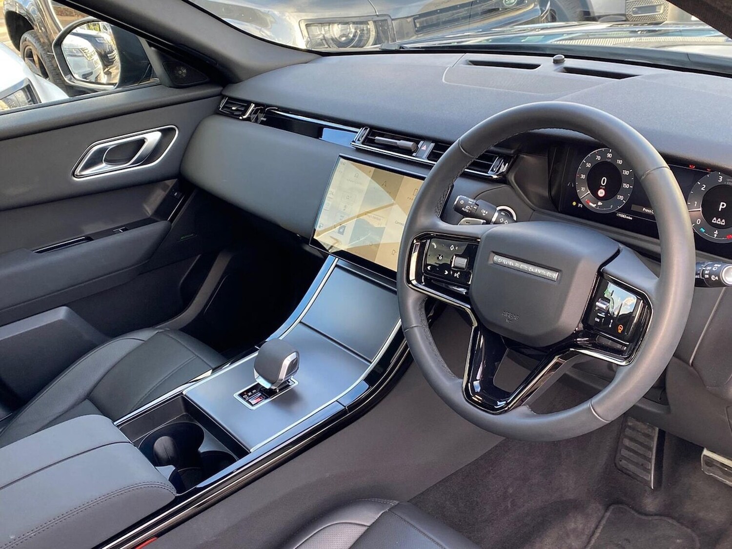 Used Land Rover Range Rover Velar 2023 for sale - 76578319: Photo 28