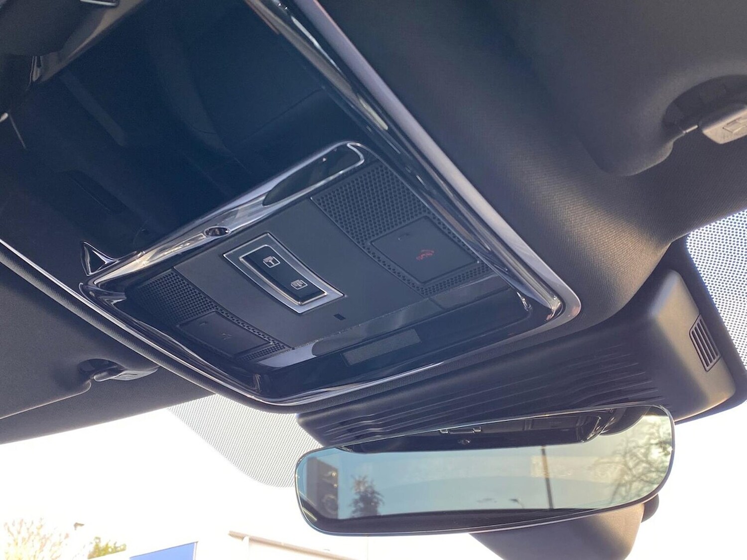 Used Land Rover Range Rover Velar 2023 for sale - 76578319: Photo 29