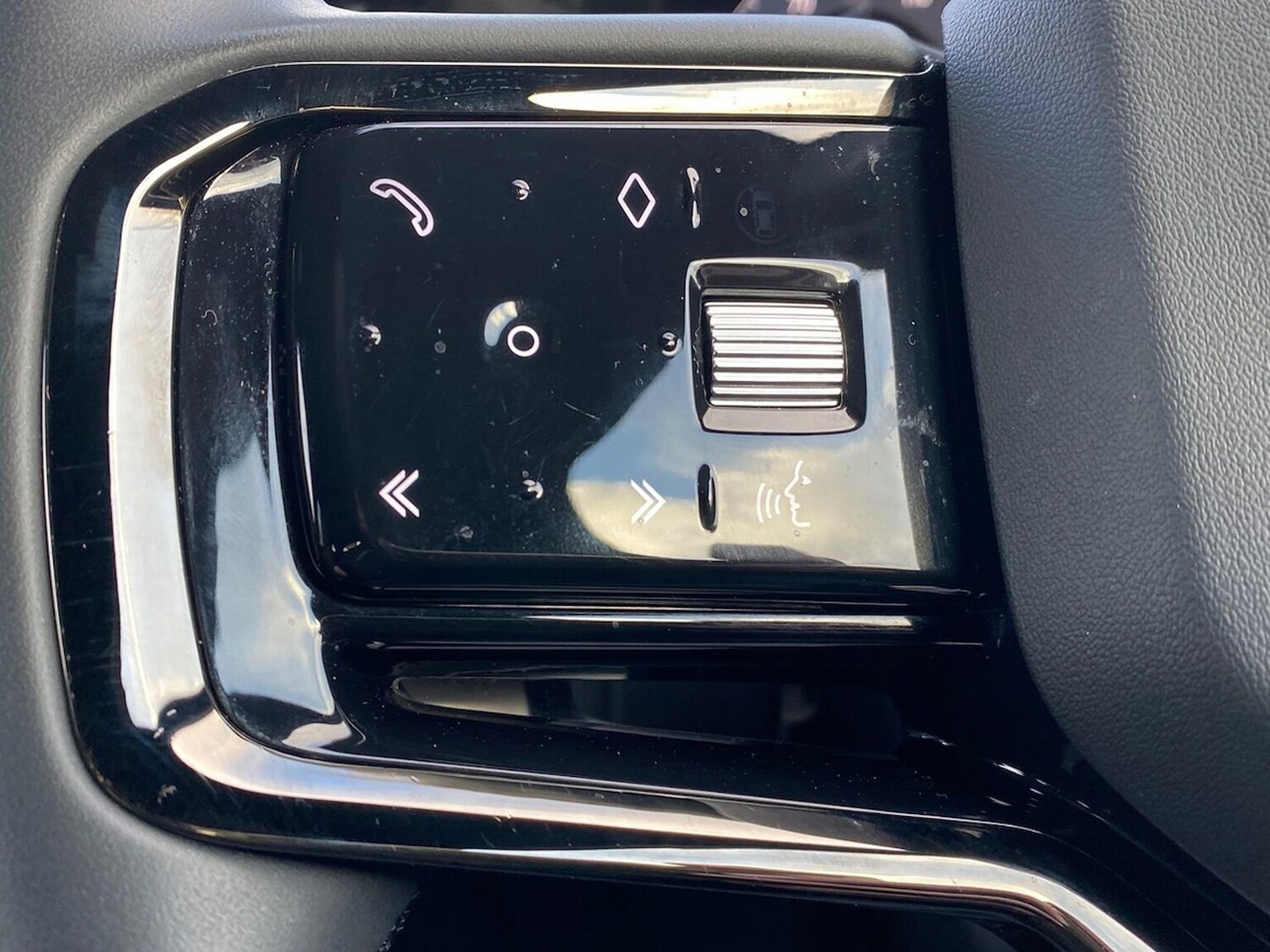 Used Land Rover Range Rover Velar 2023 for sale - 76578319: Photo 43