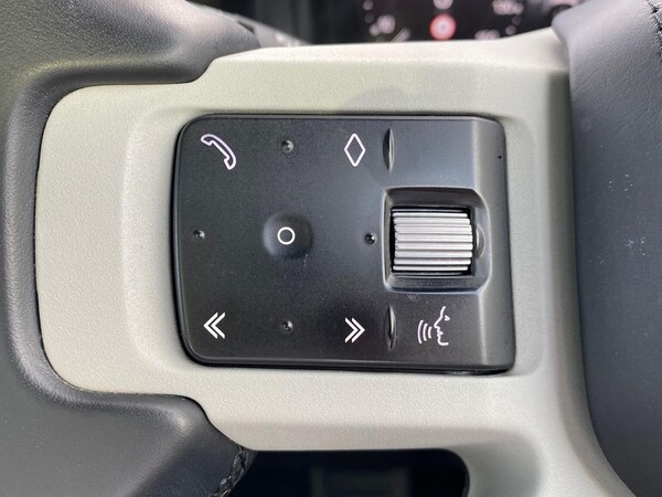 Used Land Rover Defender 2020 for sale - 76144231: Photo 25