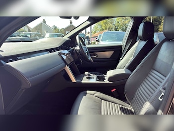 Used Land Rover Discovery Sport 2026 for sale - 79527080: Photo