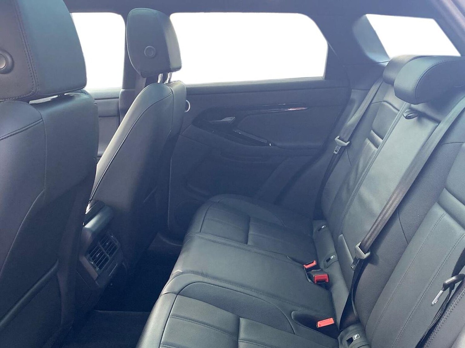 Used Land Rover Range Rover Evoque 2025 for sale - 76477235: Photo 4