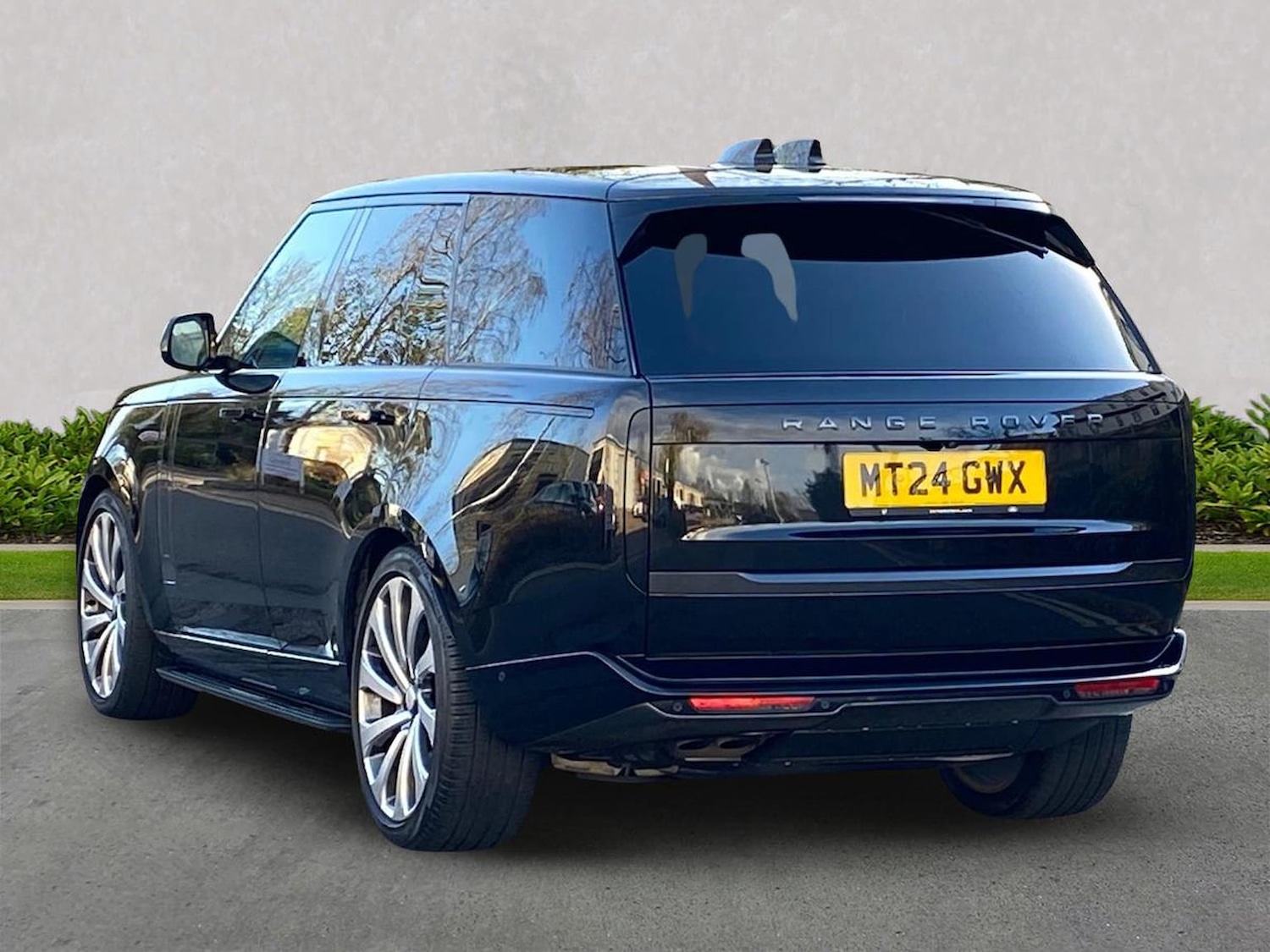 Used Land Rover Range Rover 2024 for sale - 77028147: Photo 2