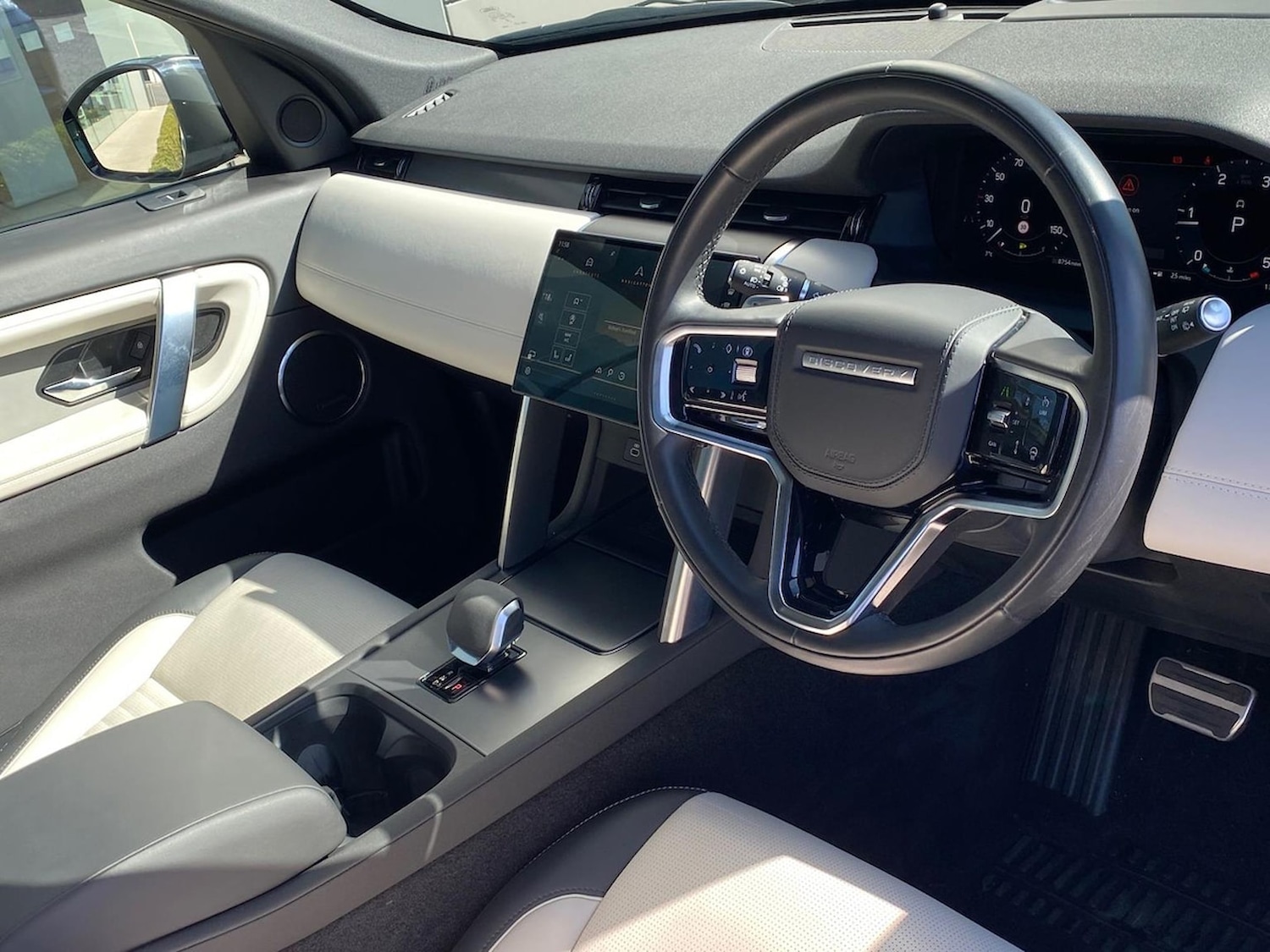 Used Land Rover Discovery Sport 2024 for sale - 78193978: Photo 28