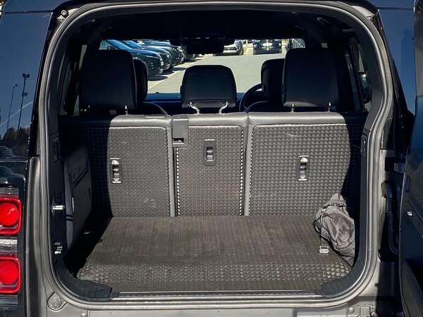 Used Land Rover Defender 2024 for sale - 76187177: Photo 10