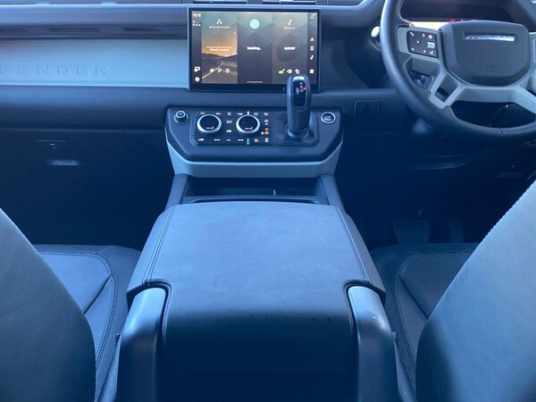 Used Land Rover Defender 2024 for sale - 76187177: Photo 14