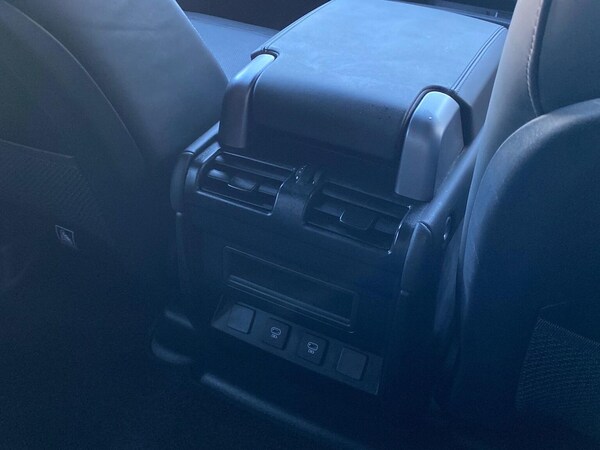 Used Land Rover Defender 2024 for sale - 76187177: Photo 18