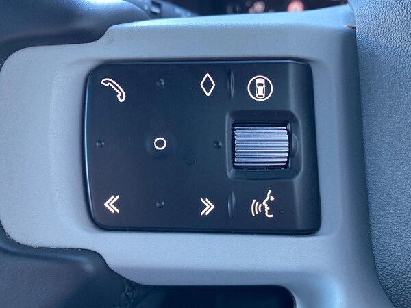 Used Land Rover Defender 2024 for sale - 76187177: Photo 30