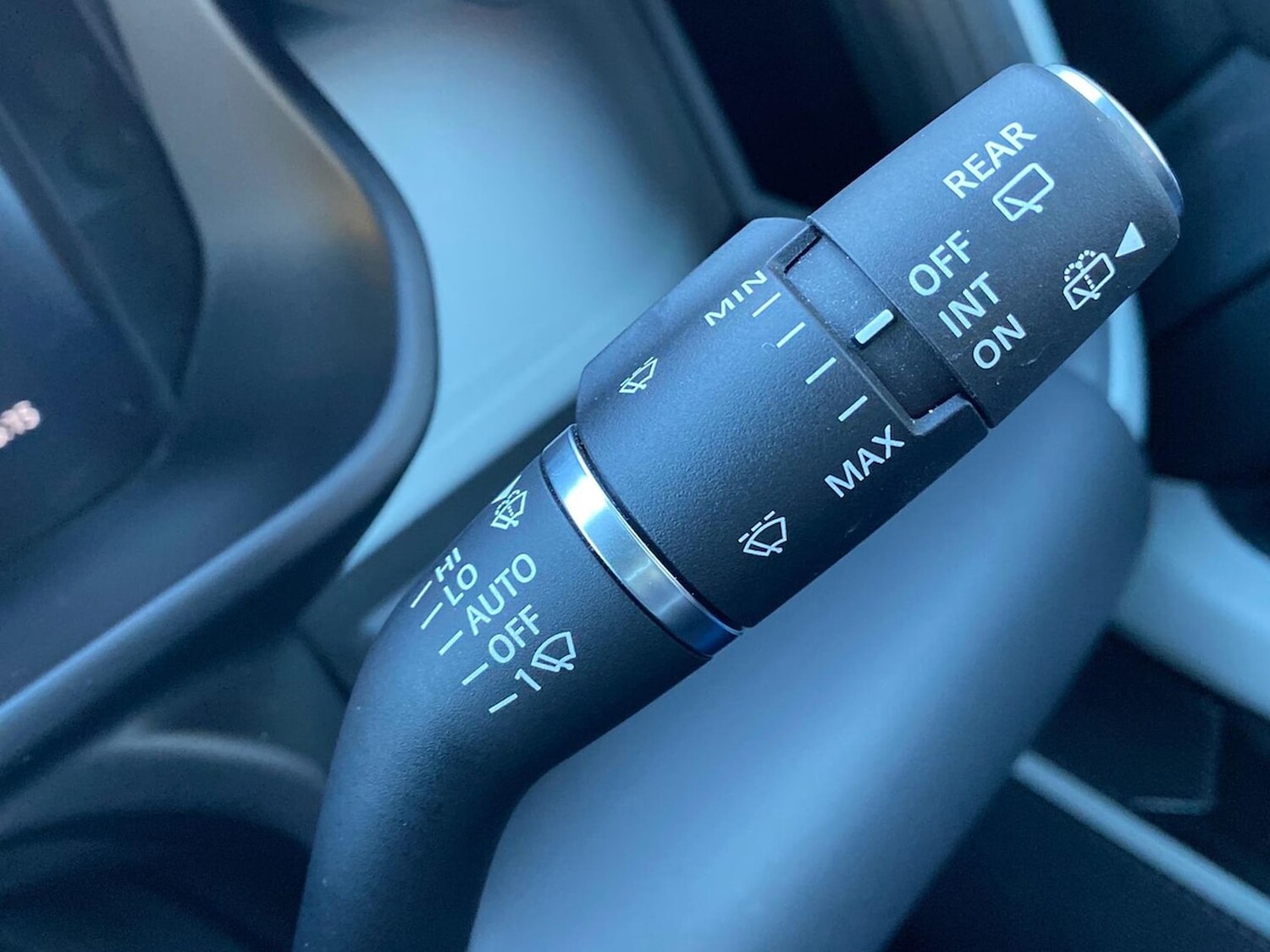 Used Land Rover Defender 2024 for sale - 76187177: Photo 32