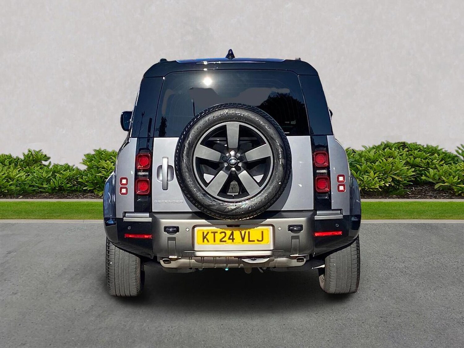 Used Land Rover Defender 2024 for sale - 76187177: Photo 6