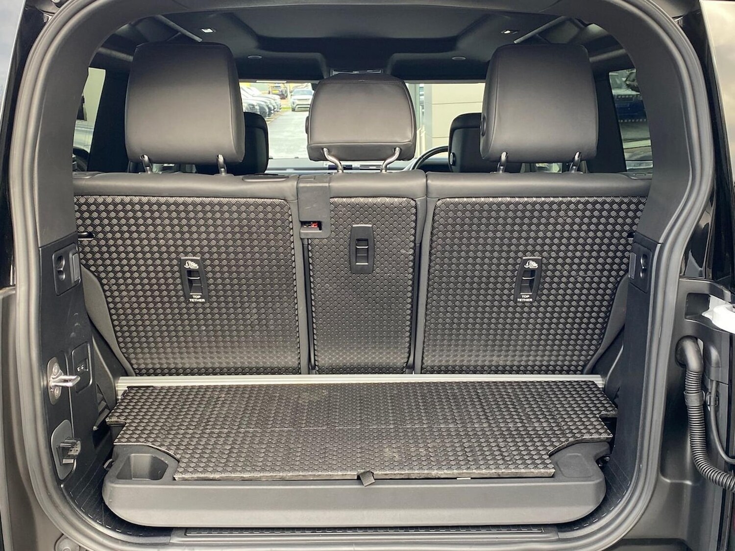 Used Land Rover Defender 2023 for sale - 76547699: Photo 10