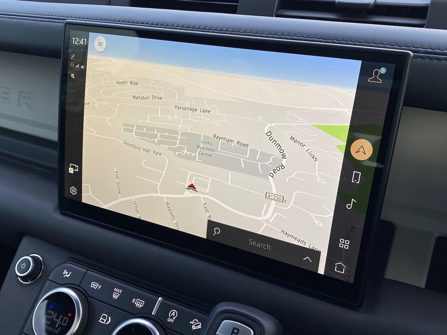 Used Land Rover Defender 2023 for sale - 76547699: Photo 11