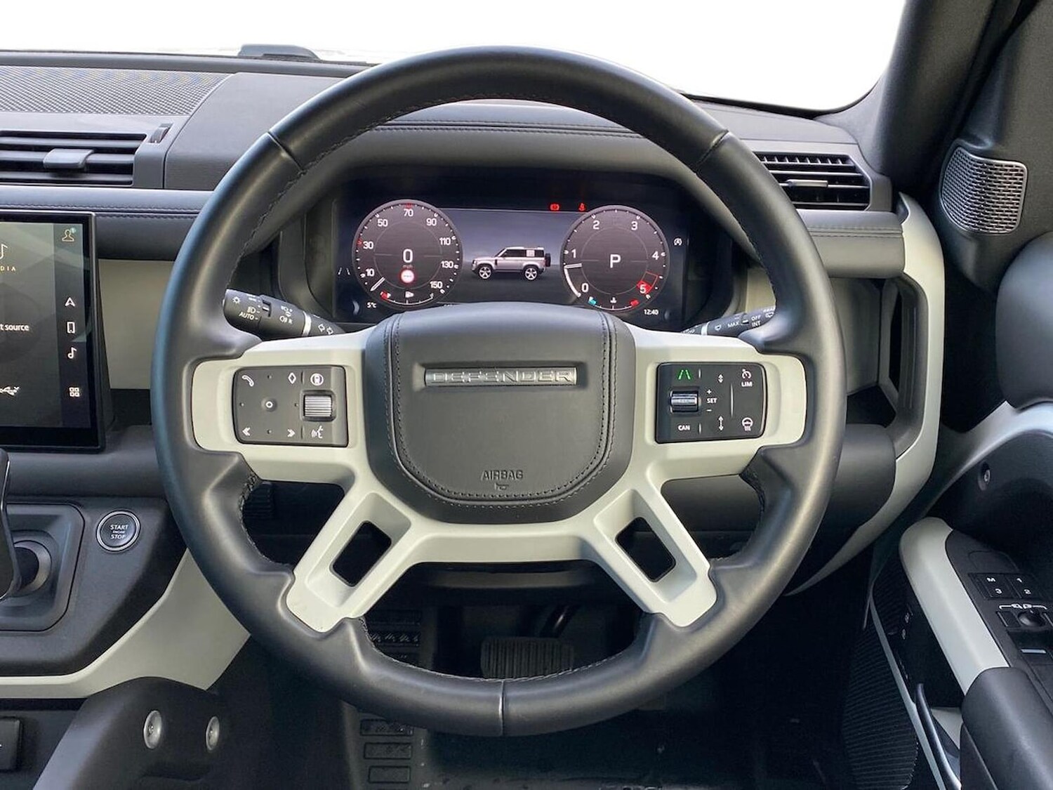 Used Land Rover Defender 2023 for sale - 76547699: Photo 15