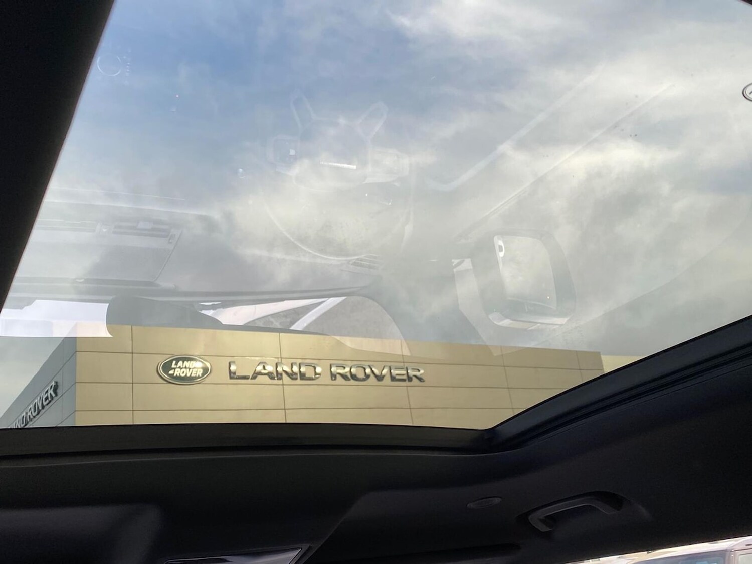 Used Land Rover Defender 2023 for sale - 76547699: Photo 22