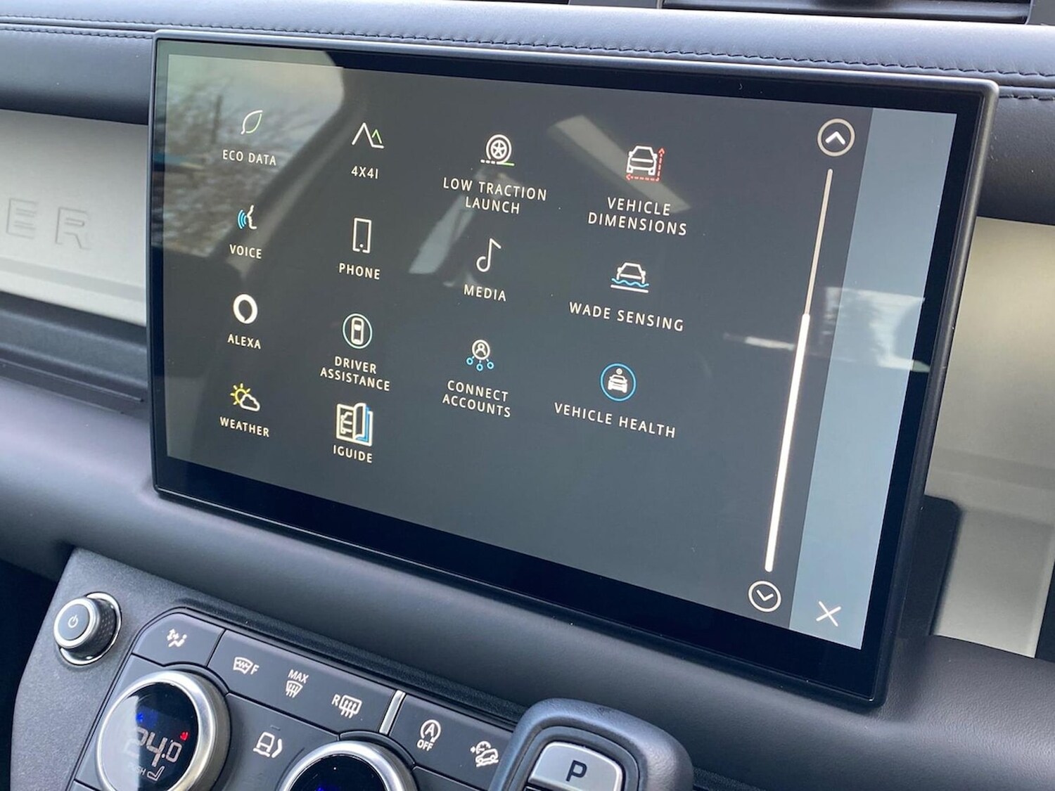 Used Land Rover Defender 2023 for sale - 76547699: Photo 24