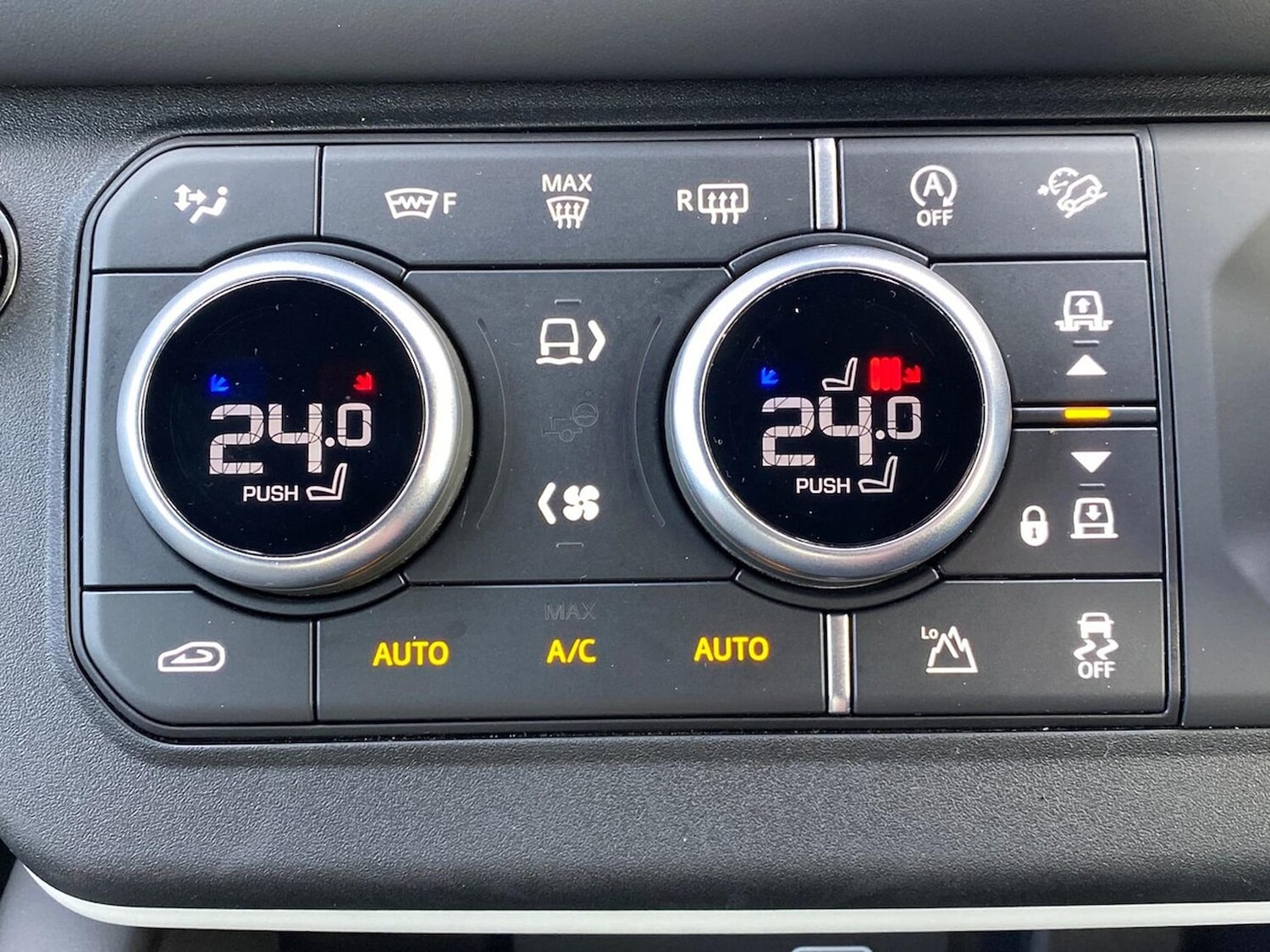 Used Land Rover Defender 2023 for sale - 76547699: Photo 25