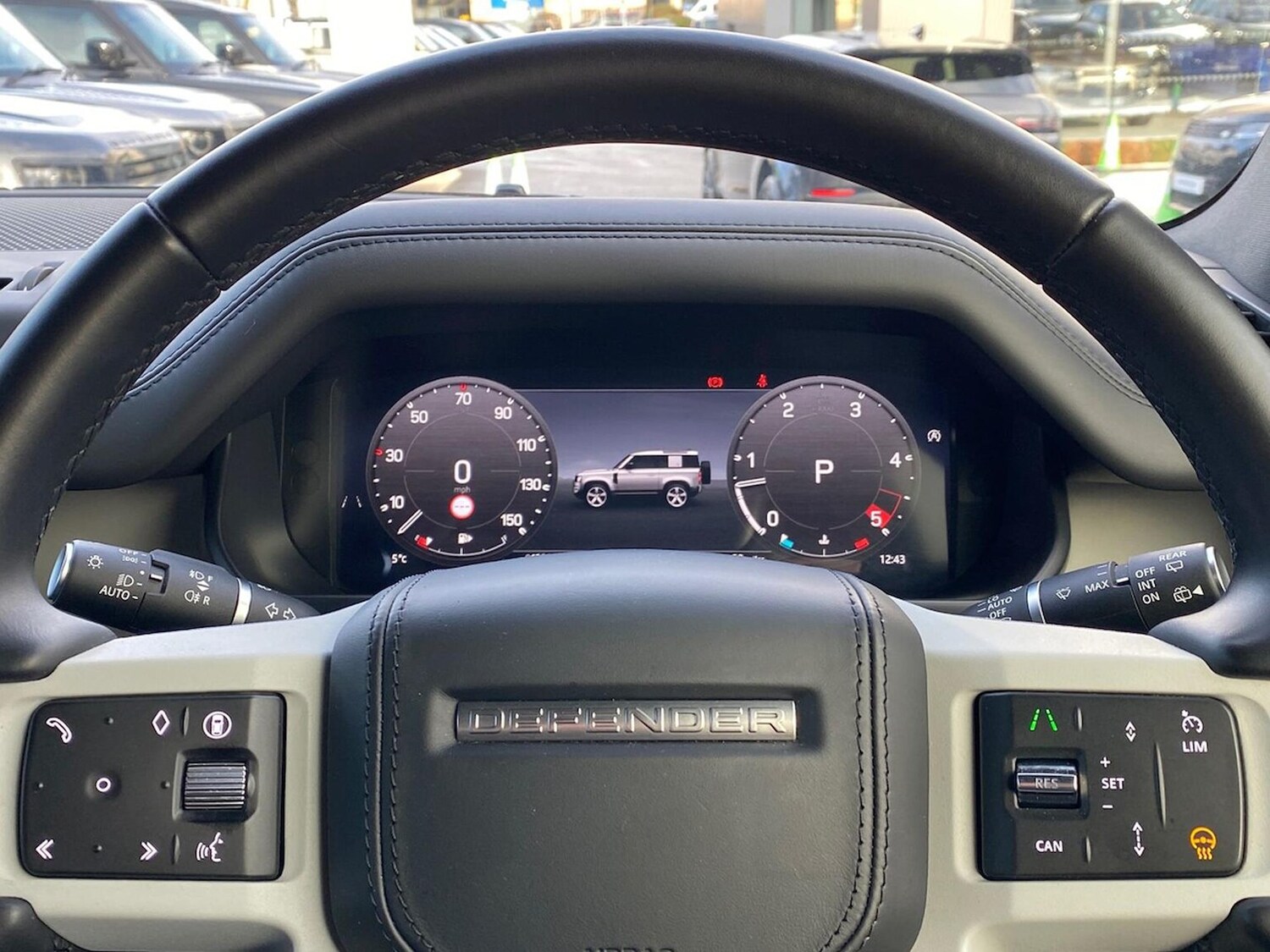 Used Land Rover Defender 2023 for sale - 76547699: Photo 29