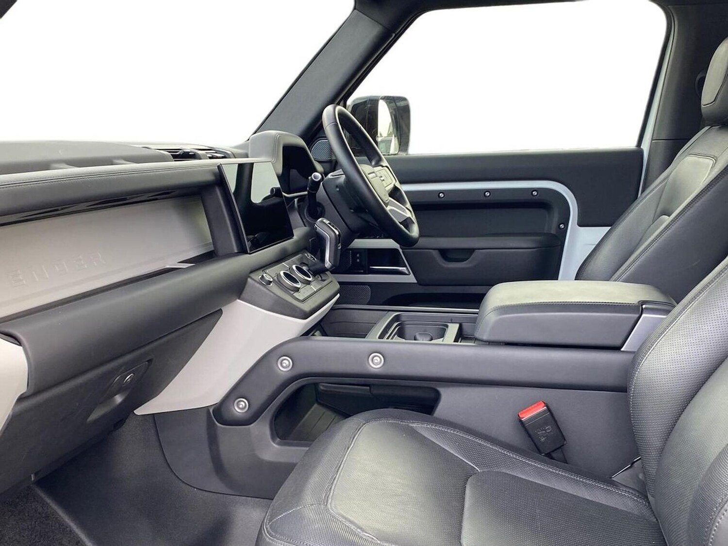 Used Land Rover Defender 2023 for sale - 76547699: Photo 3