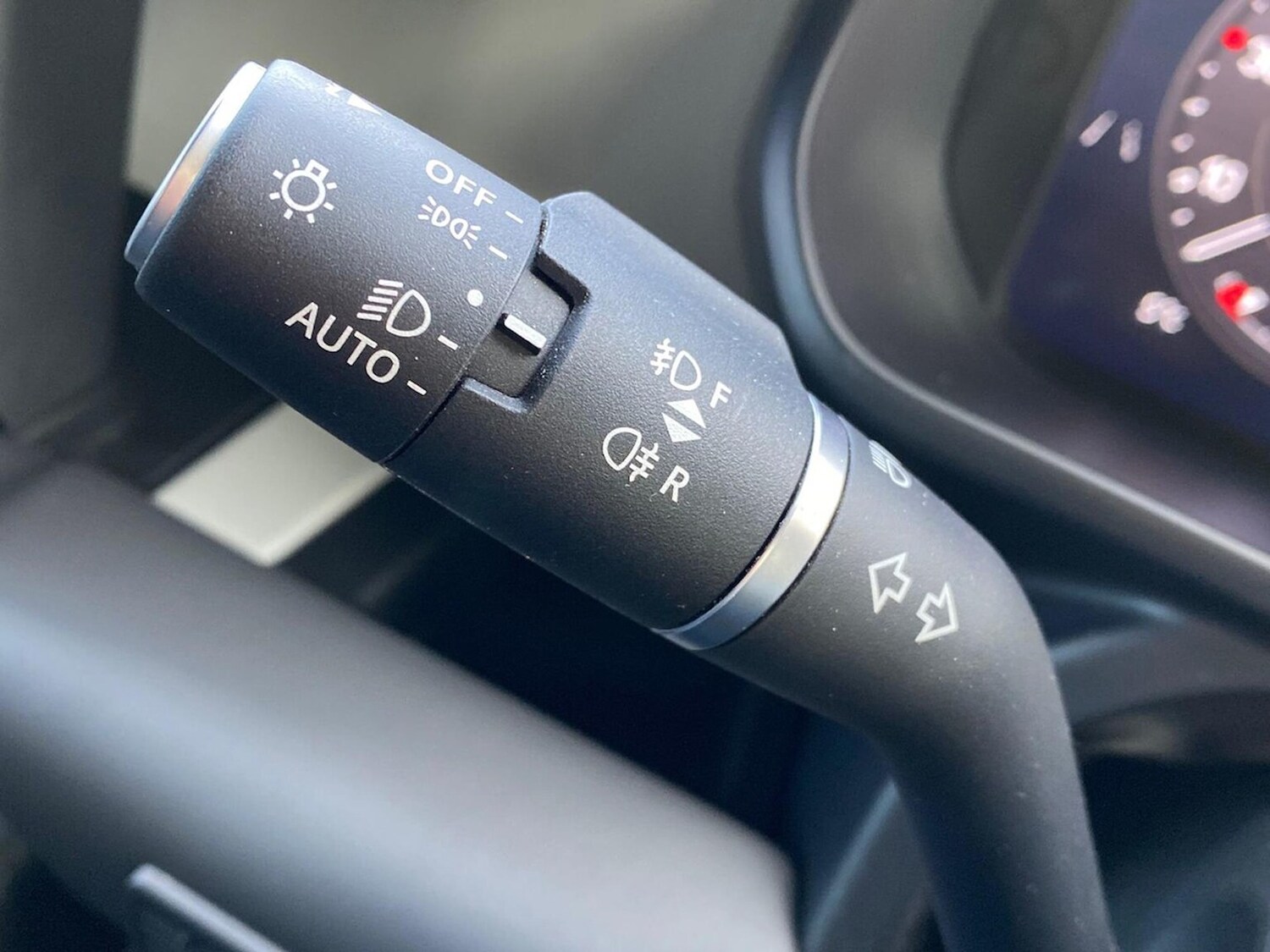 Used Land Rover Defender 2023 for sale - 76547699: Photo 32