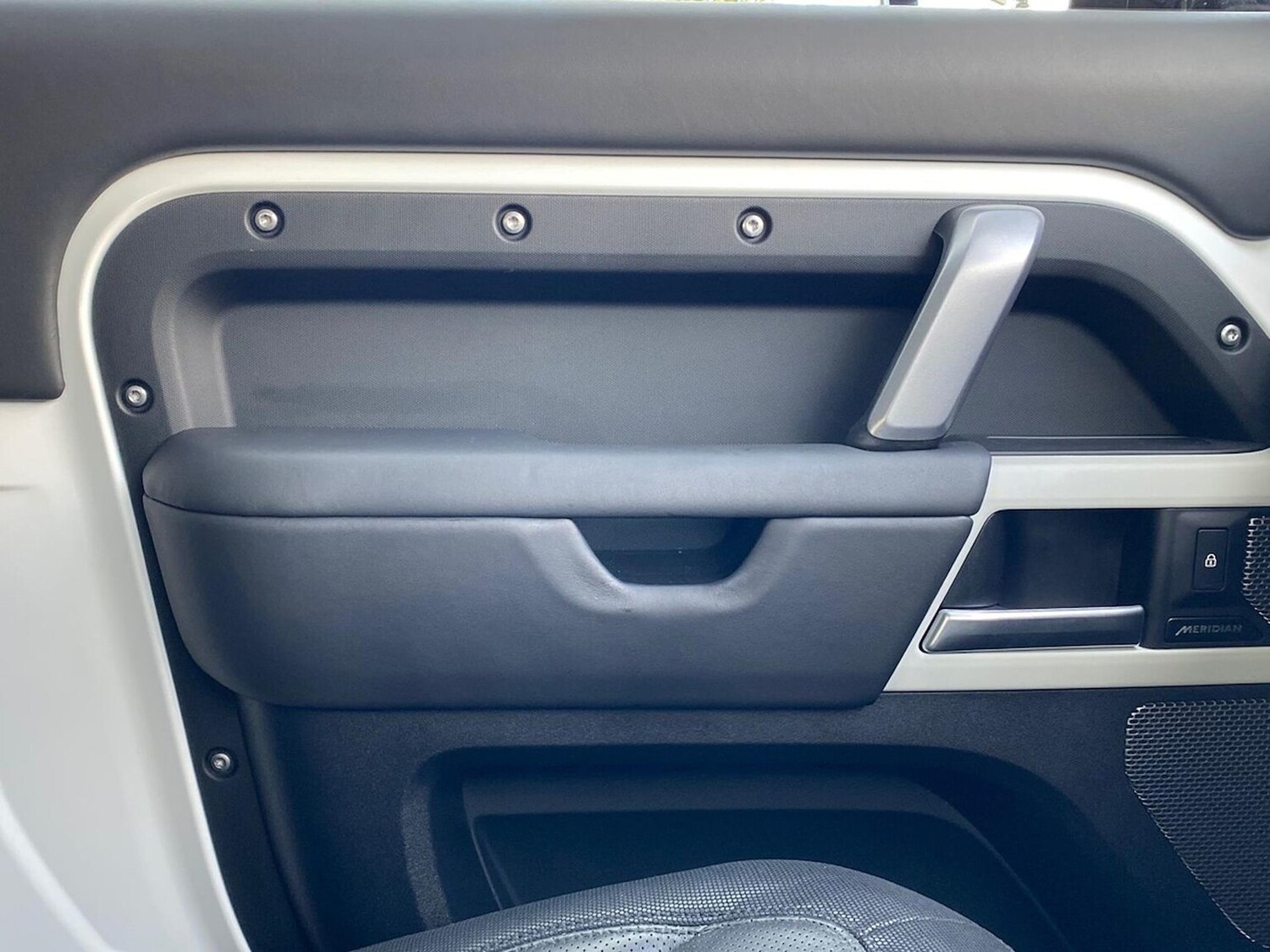 Used Land Rover Defender 2023 for sale - 76547699: Photo 41